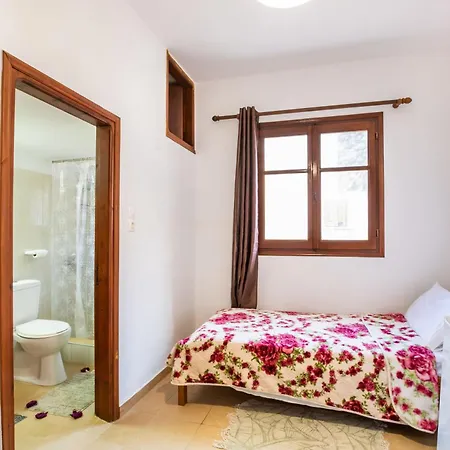 Sofia Mike Olympos (Karpathos)