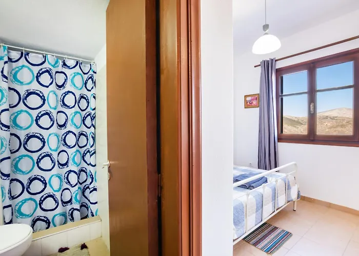 Sofia Mike * Olympos (Karpathos)