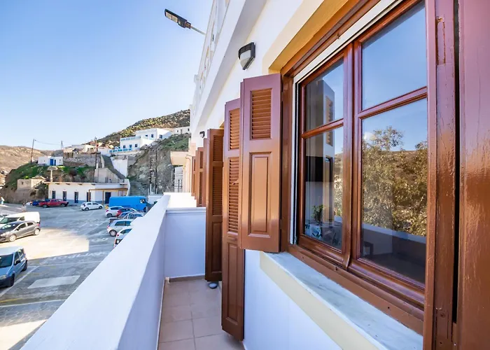 Sofia Mike * Olympos (Karpathos)